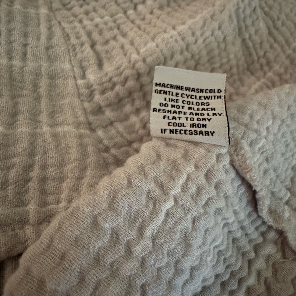 Habitat Clothes to Live in Light Gray Striped Long-Sleeve Women’s Top - Picture 11 of 16